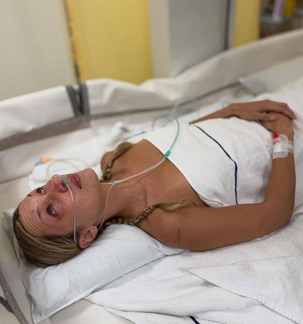 Bela Hadid u bolnici zbog 'hronične lajmske bolesti'