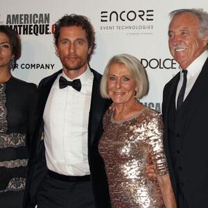 Bio je go, njen postupak je bio skandalozan: Metju Mekonahi otkrio detalje o smrti oca koji su sve šokirali