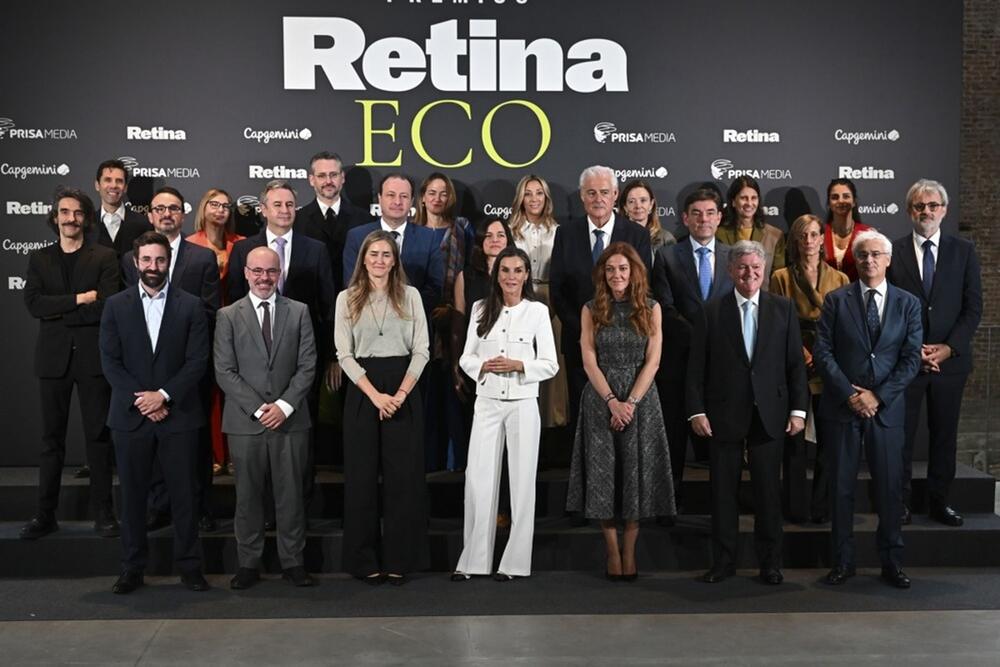 <p>Ko kaže da tokom jeseni moramo da se odreknemo svojih omiljenih letnjih boja? </p>