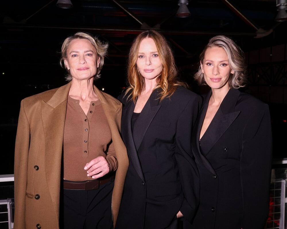 Robin Rajt, Stela Makartni i Dilan Frensis Pen