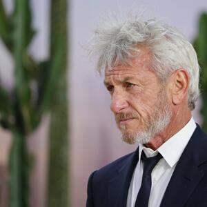 Starija je od očeve devojke i kopija je slavne majke: Kako izgleda ćerka Šona Pena koju je dobio u braku sa glumicom?