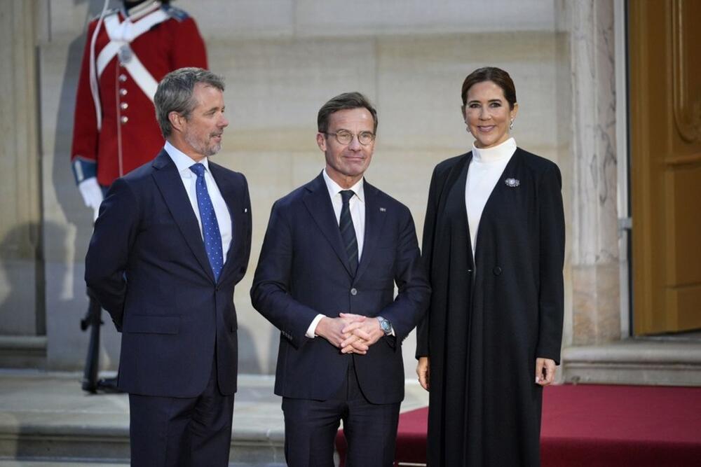 Kralj Frederik X i kraljica Meri od Danske su uoči Samita Evropske političke zajednice organizovani svečani prijem za evropske lidere u Palati Amalijenborg.