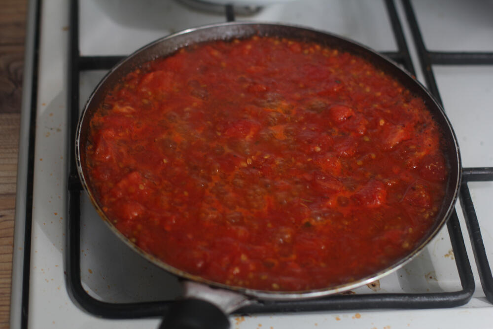 Apetitka, zimska salata od paradajza i paprika