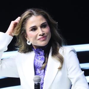 Jedan detalj postiže magiju i menja ceo utisak: Izdanje kojim je kraljica Ranija održala lekciju o monohromatskom stilu