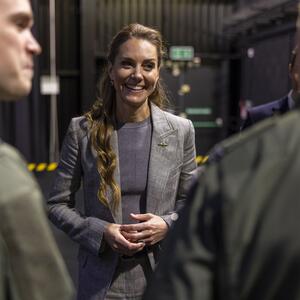 Baš sve radi gracioznije od drugih! Kejt Midlton "otključala" nov nivo otmenosti, a Tomu Kruzu bi pala vilica da je vidi