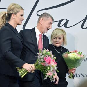 Ima 4 dece iz 2 propala braka: Ljubavni život novog premijera Češke je buran, a bivšu porede sa Melanijom Tramp