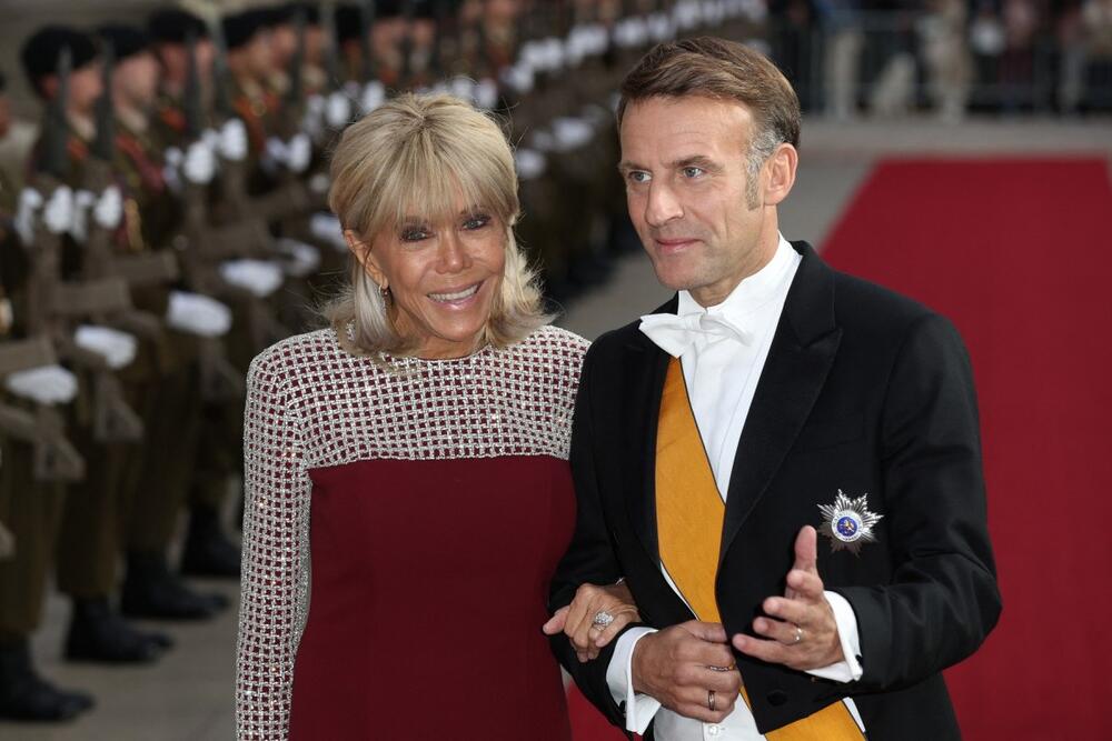 Briži i Emanuel Makron na gala večeri u Luksemburgu