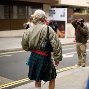 Ovo je jakna za koju treba izdvojiti novac: U Parizu smo je primetili u više kolekcija i večni je klasik urbanog stila
