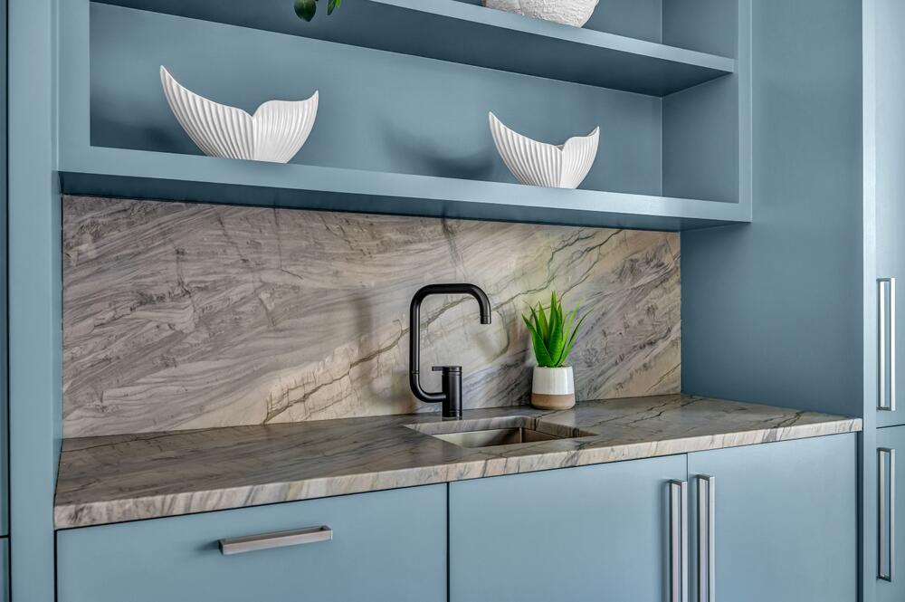 Radna ploča treba redovno da se dezinfikuje