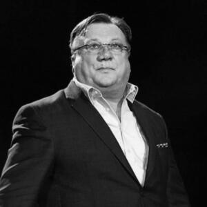 Bio je simbol sevdaha, emotivan, više je cenio prijatelje od slave: Životna priča Halida Bešlića nije bila laka