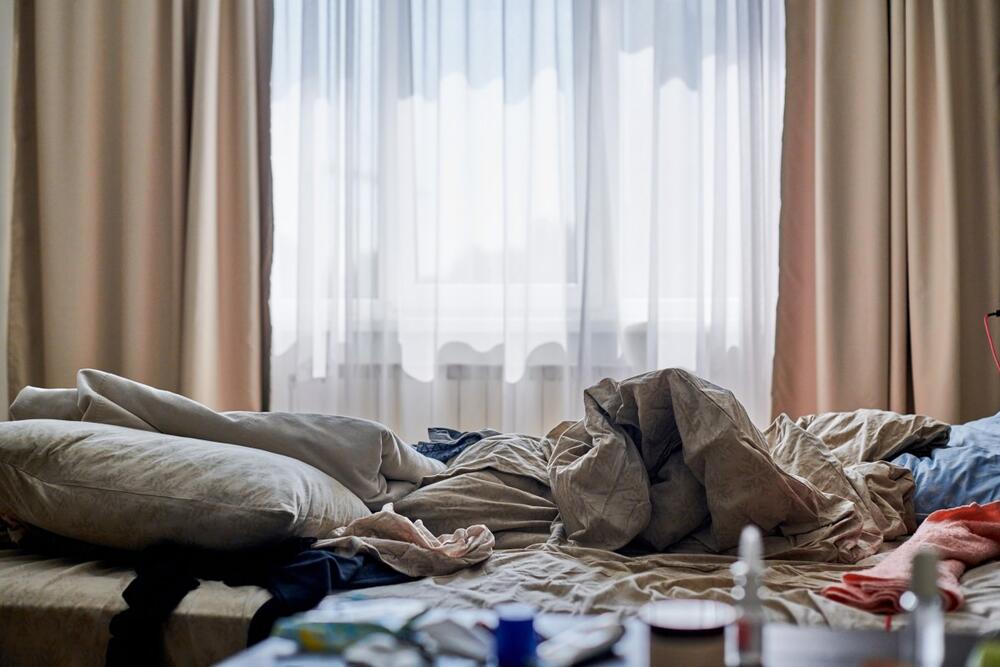 Stanje zavese potpuno menja izgled sobe, pa može da skrene pažnju i s nereda u prostoriji