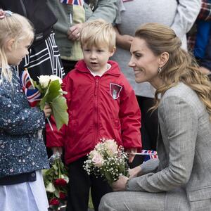 Haljinu zamenila odelom koje je omaž princu Vilijamu, pa se pokajala: Kejt Midlton u stajlingu o kojem se priča danima
