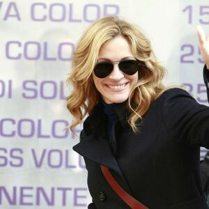 Neobičan stajling krojen po meri: Priča o kultnom izdanju Džulije Roberts kojim je Holivudu poručila – zvezda je rođena