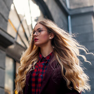 Bićete najbolje obučeni u svakom društvu: Ako vam je dosta crne, sive i kamel, kupite kaput ove boje i JESEN JE VAŠA