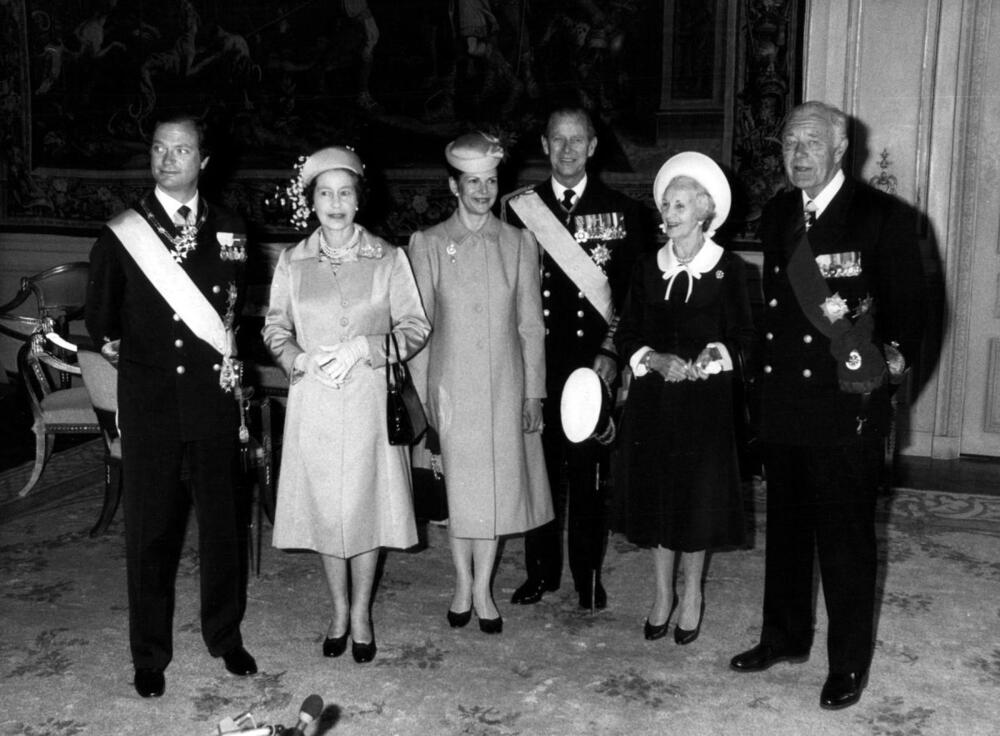 Kralj Karl Gustaf, kraljica Elizabeta Druga, Kraljica Silvija, princ Filip, princeza Lilijan i princ Bertil 1983. godine