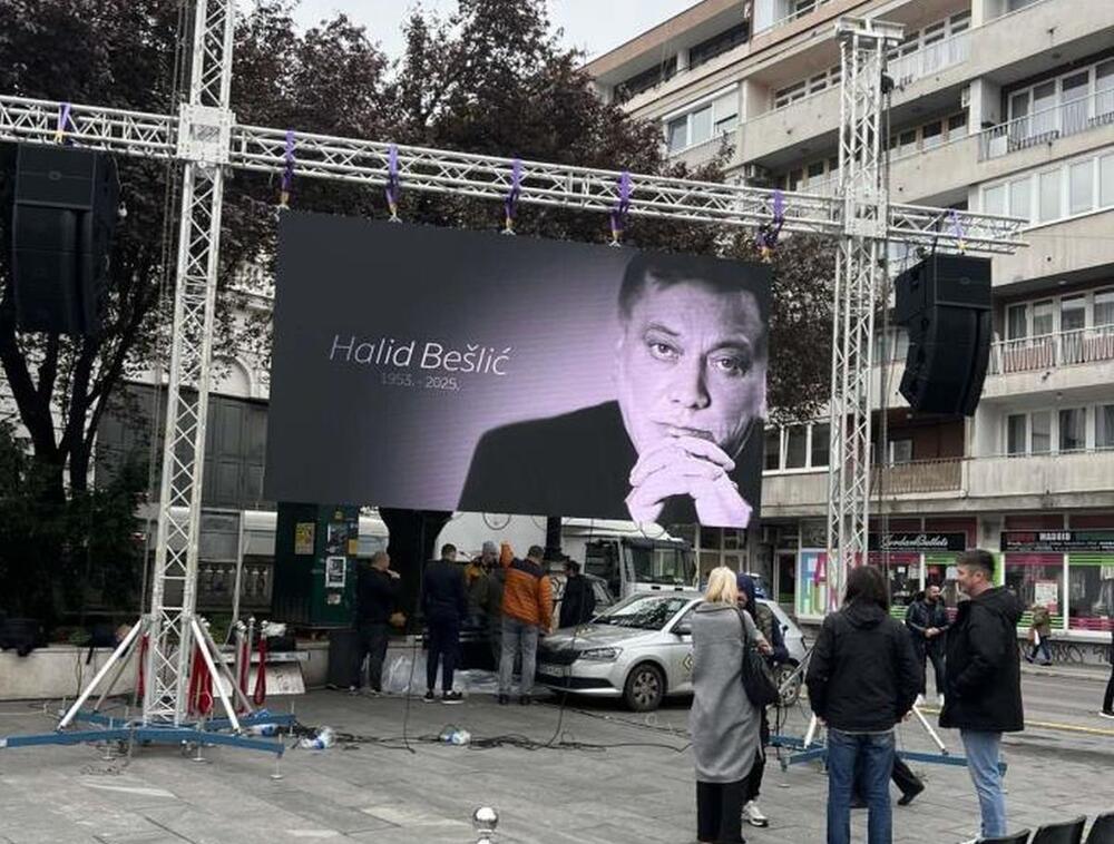 Halid Bešlić preminuo je u 72. godini posle teške bolesti. 