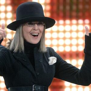 Nije mogla da zamisli život bez naočara i šešira: Autentičan stil Dajen Kiton zbog kojeg je postala modna ikona