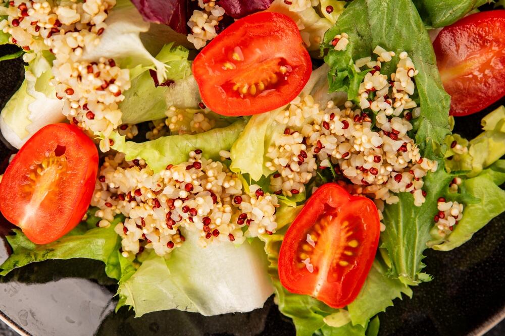 Kinoa salata s povrćem