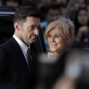 Ostavio ju je posle 27 godina, pa paradirao s mlađom: Neočekivan obrt u odnosu Hjua Džekmena s bivšom ženom!