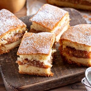 Jedan starinski, drugi moderan, treći će vas iznenaditi: 3 najlepša recepta za LENJU PITU koje ćete odmah utefteriti