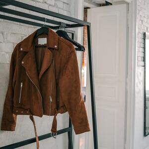 Kako oprati kožnu jaknu kod kuće? Samo jedna greška i možete da je bacite u đubre