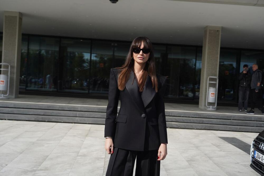 Emina Jahović najavila koncert u Centru "Sava"