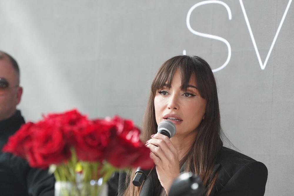 Emina Jahović najavila koncert u Centru "Sava"