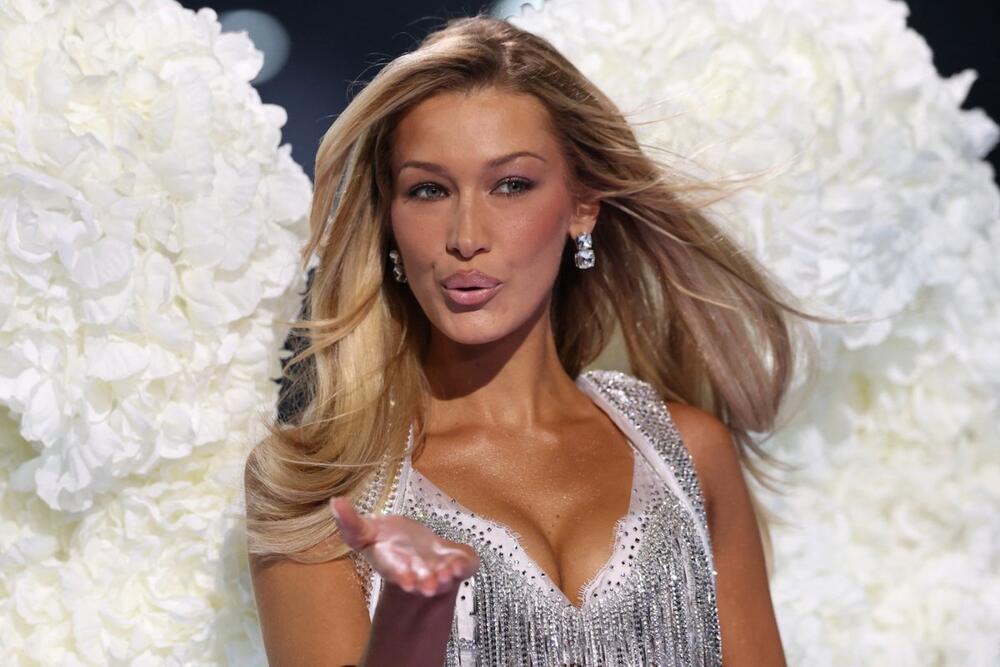 Bela Hadid je u svojoj dnevnoj sobi postigla efekat jednostavnosti, sofisticiranosti i topline na ovaj način