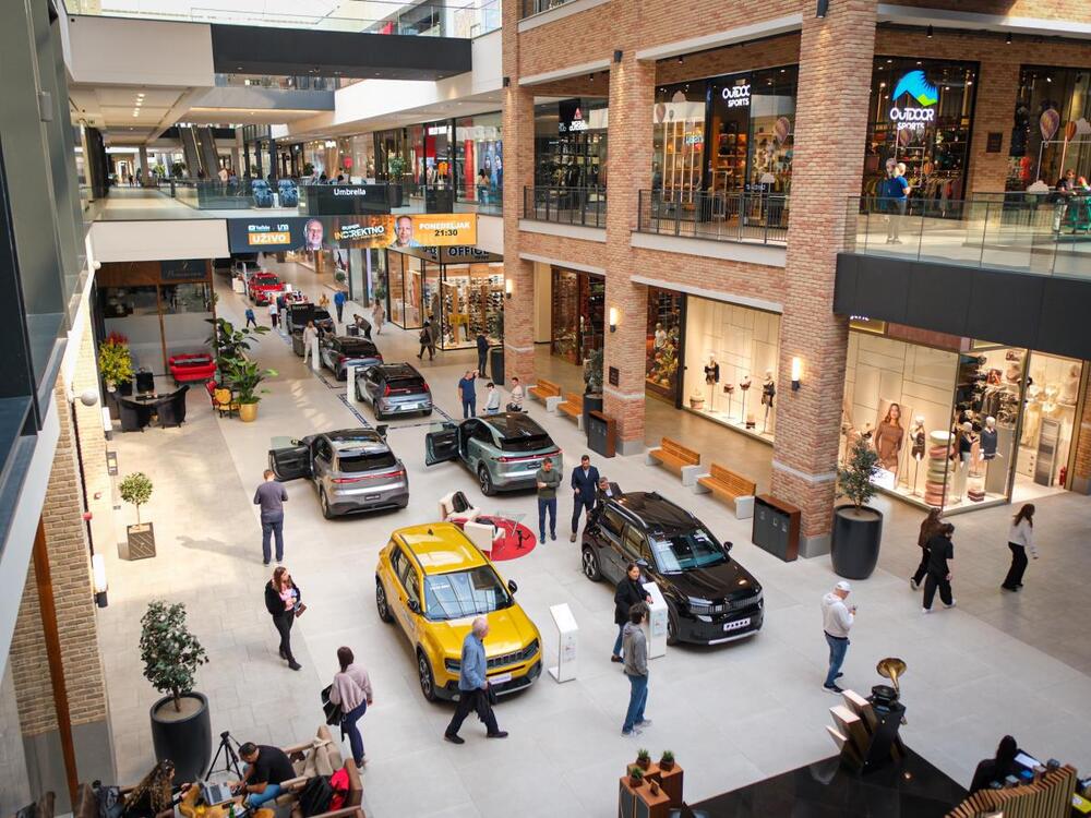 <p>Danas je svečano počela Galerija Automobila Srbije 2025, automobilski spektakl koji je Beograd pretvorio u centar automobilskog sveta. Manifestaciju organizuje Mondo, deo kompanije WMG (Wireless Media Group).</p>