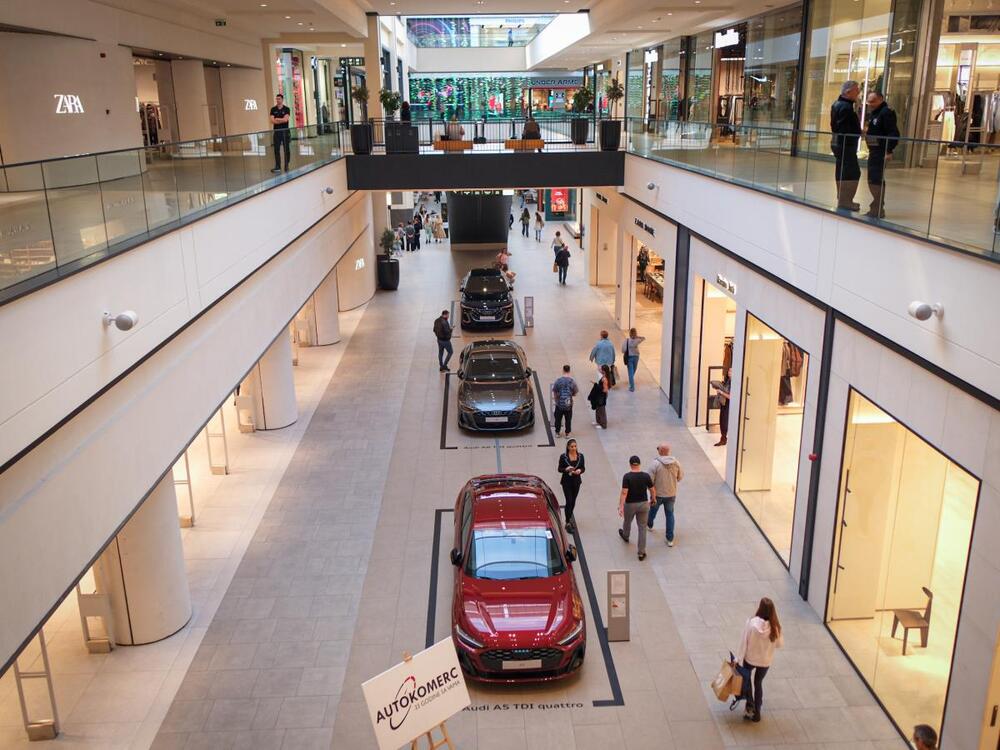 <p>Danas je svečano počela Galerija Automobila Srbije 2025, automobilski spektakl koji je Beograd pretvorio u centar automobilskog sveta. Manifestaciju organizuje Mondo, deo kompanije WMG (Wireless Media Group).</p>