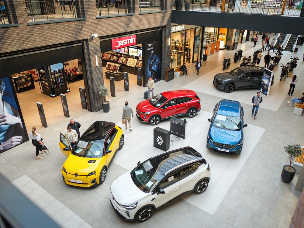 <p>Danas je svečano počela Galerija Automobila Srbije 2025, automobilski spektakl koji je Beograd pretvorio u centar automobilskog sveta. Manifestaciju organizuje Mondo, deo kompanije WMG (Wireless Media Group).</p>