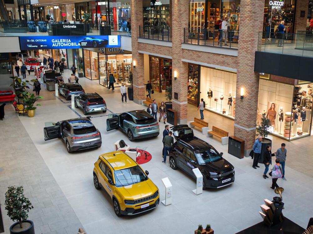 <p>Danas je svečano počela Galerija Automobila Srbije 2025, automobilski spektakl koji je Beograd pretvorio u centar automobilskog sveta. Manifestaciju organizuje Mondo, deo kompanije WMG (Wireless Media Group).</p>