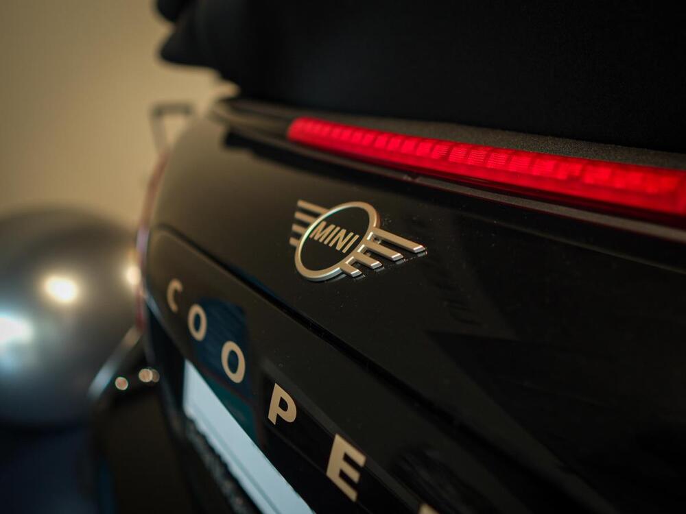 <p>Danas je svečano počela Galerija Automobila Srbije 2025, automobilski spektakl koji je Beograd pretvorio u centar automobilskog sveta. Manifestaciju organizuje Mondo, deo kompanije WMG (Wireless Media Group).</p>