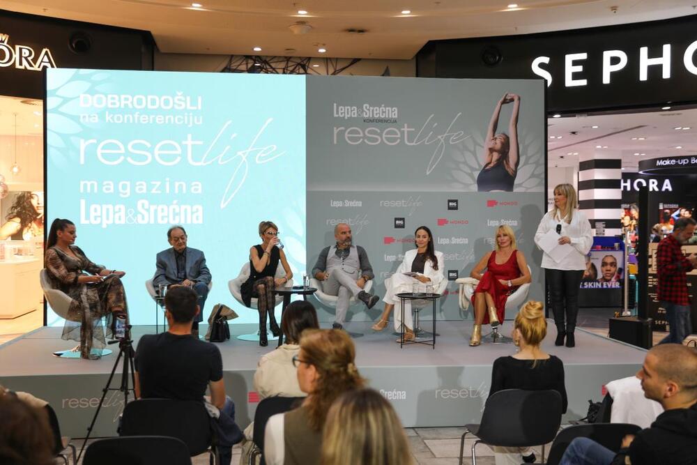 <p>Ko­n­fe­re­n­ci­ja Re­set Li­fe ma­ga­zi­na Le­pa&Sre­ć­na, odr­ža­na 18. ok­to­bra u Big Fa­s­hion šo­pi­ng cen­tru na Ka­ra­bu­r­mi, Vi­šnji­č­ka 84, oku­pi­la je bro­j­ne stru­č­nja­ke, za­go­vor­ni­ke ko­n­ce­p­ta Lo­n­ge­vi­ty - me­di­ci­ne bu­du­ć­nos­ti u ko­joj vi­tal­nost iene­r­gi­ja či­ne osno­vu zdra­vog i du­gog života</p>