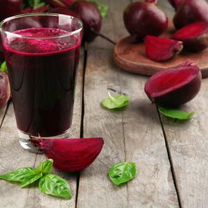 Recept za najukusniji brzi sok od cvekle: Jača imunitet, podiže nivo gvožđa, a obožavaće ga i oni koji ne vole cveklu