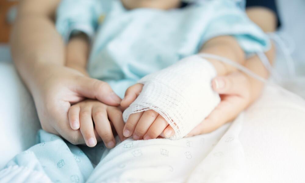 Dete u bolnici u Beogradu nakon dijagnoze tetanusa