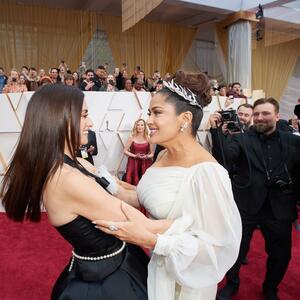 5 jeftinih caka slavnih žena za koje vreme stoji: Protiv bora i opuštene kože bore se jednostavnim ritualima