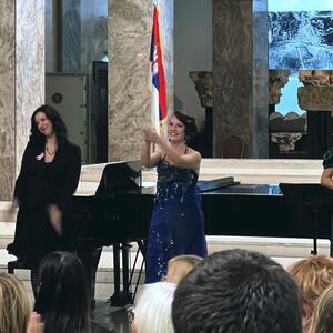 Veče hrabrosti i emocija u Narodnom muzeju: Ružičasti koncert dirnuo Beograd do suza