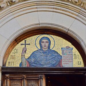 Moćna molitva i običaji na Svetu Petku: Izgovorite ove reči iskreno i dogodite će se čudo (+narodna verovanja)