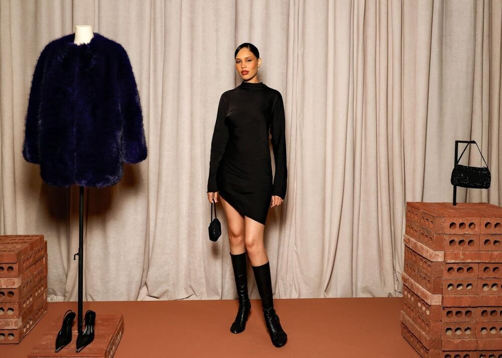 Nara Smit pokazala telo nakono 4. porođaja