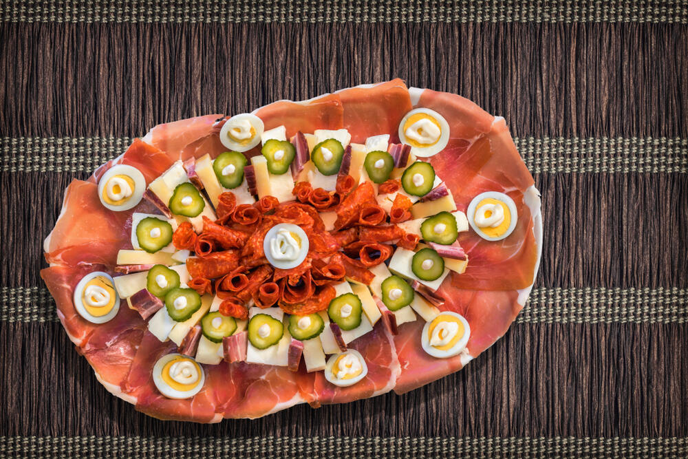 Lepo raspoređeno slavsko meze