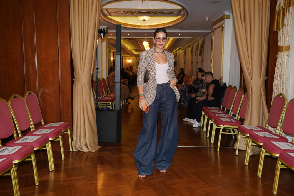 IVANA JE NAPRAVILA SAVRŠEN SPOJ KOMADA KOJI PORUČUJU SAMOUVERENA SAM I SNAŽNA