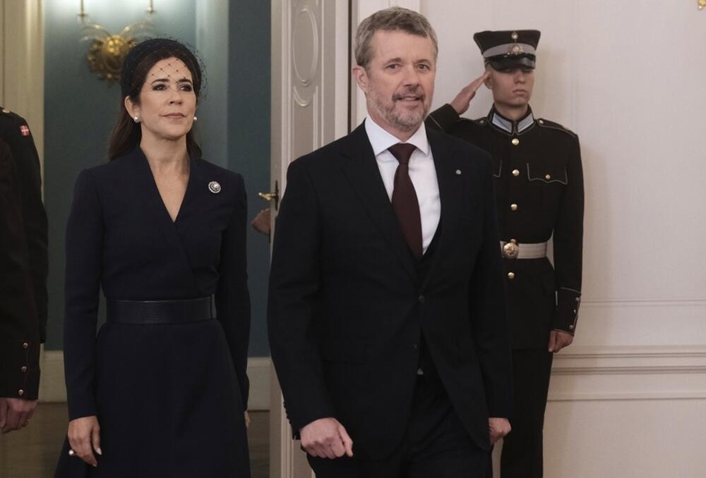 <p>Ako imate jednu ovakvu haljinu u ormaru ne morate da brinete šta ćete obući ako vam iznenada iskrsne neki važan događaj </p>