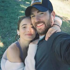 Najzgodniji dasa na svetu postao TATA! Glumac sa koleginicom dobio dete u 44. godini i ostvario dugogodišnju želju