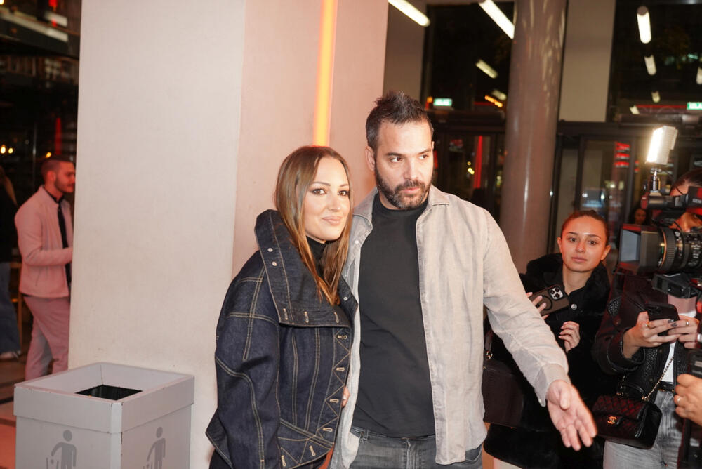 ALEKSANDRA PRIJOVIĆ U KOMPLETU OD TEKSASA BLISTALA NA KONCERTU U BEOGRADU