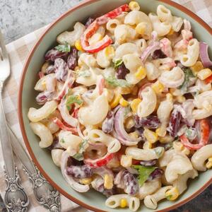 Sočne kuglice, kremasta salata & zdrav rolat: Fantastične ideje za 3 preukusna, a brza posna predjela (RECEPTI)