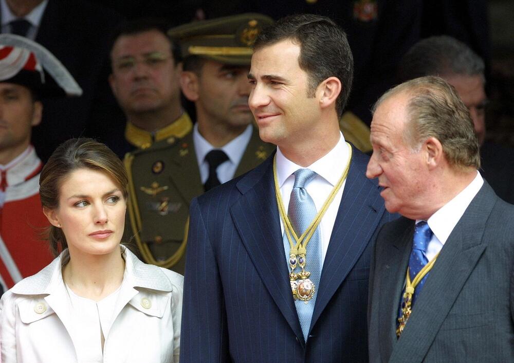 Memoari bivšeg kralja Španije Huan Kalrosa glavna tema u Evropi