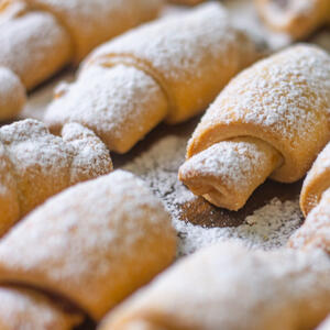 Slatke kiflice za ljubitelje kokosa: Nema čekanja da narastu i savršene su za slavu, večeru, pakovanje hrane za posao...