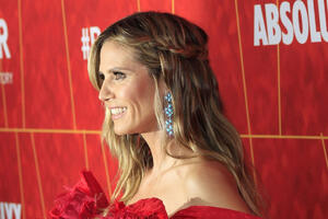 Maskirala se 9 sati, ali je vredelo – svi su zanemeli kad se pojavila: Kraljica Noći veštica ponovo oduševila kostimom