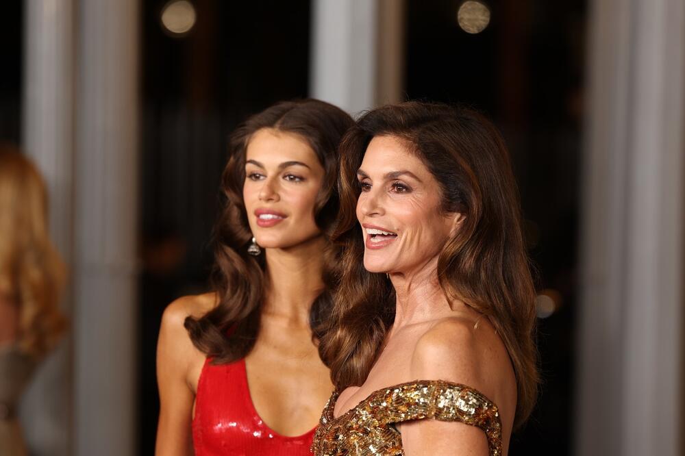Kaja Gerber i Sindi Kraford na svečanoj večeri LACMA Art + Film Gala